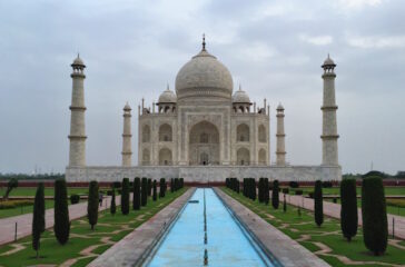 The Majestic Taj Mahal: A TestameThe Majestic